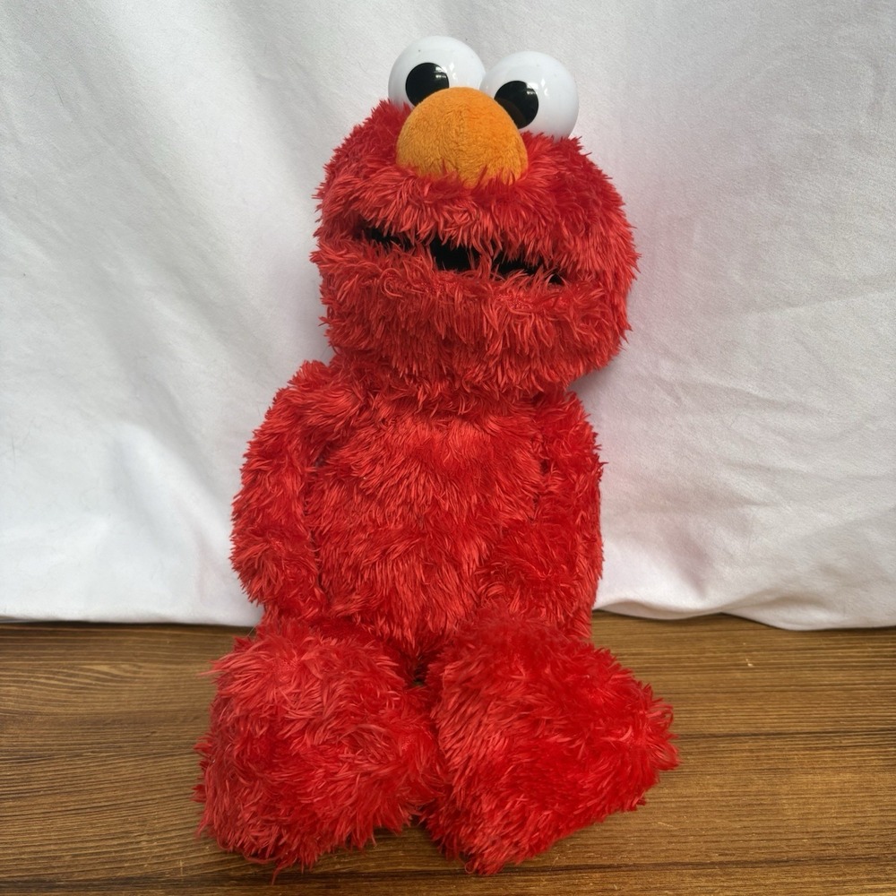Hasbro Hug Me Elmo 2018 Sesame Street Singing Talking Plush Tested Works Toy